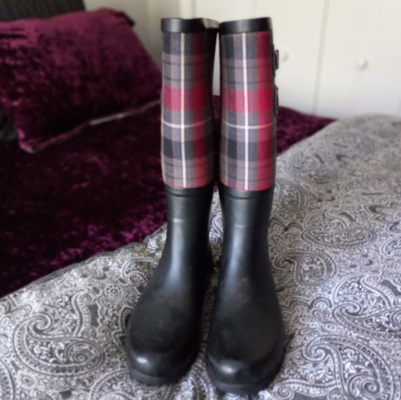UGG rain boots - Picture 2 of 10